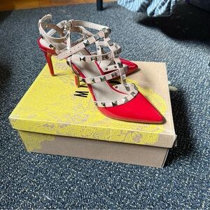 Mix No. 6 Red and Beige Studded Heels. NWT, size 6